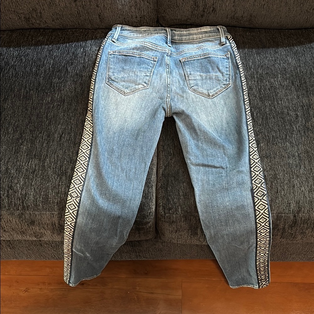 Driftwood Jackie Embroidered skinny jeans - Picture 8 of 8